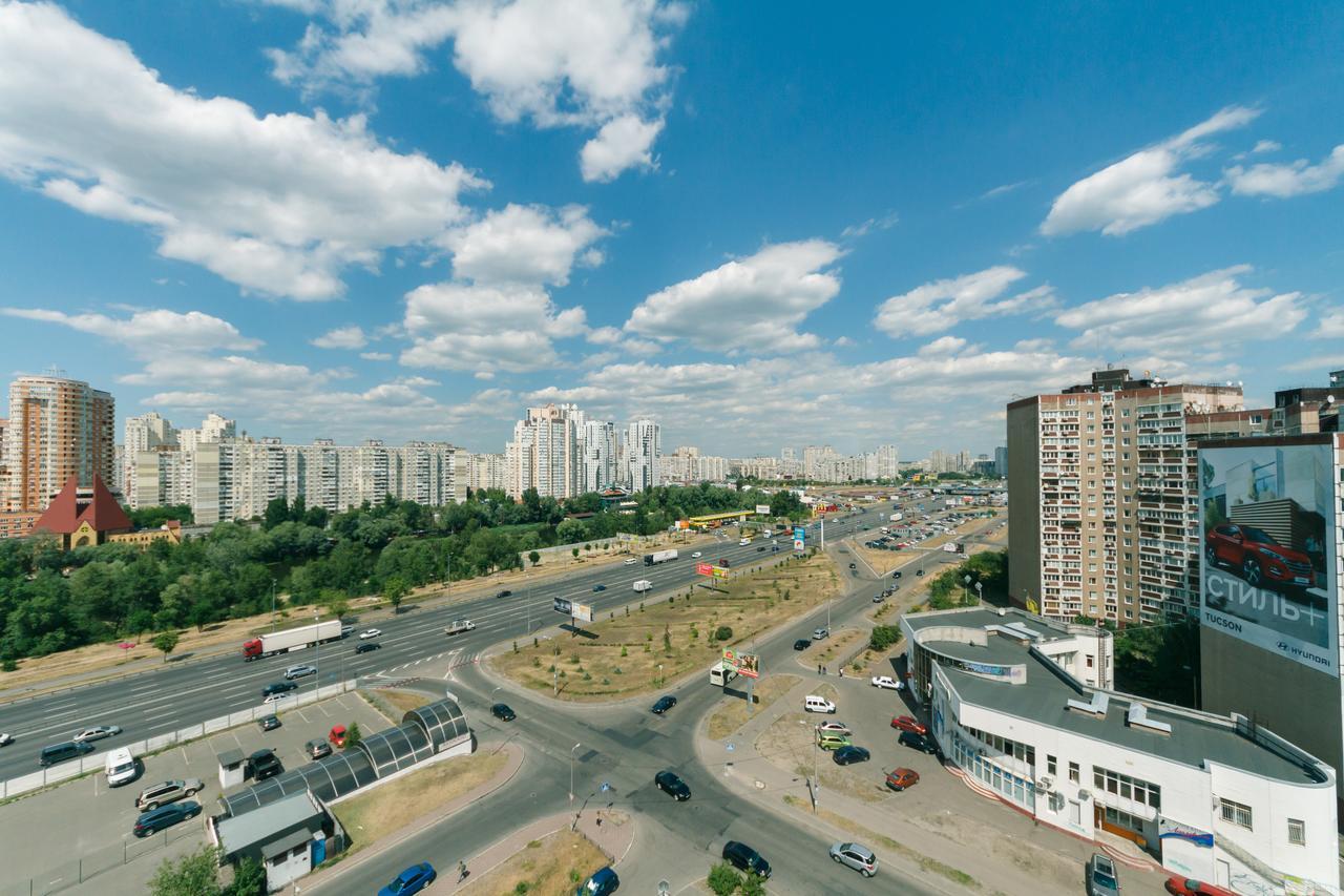 Apartment Poznyaky-Bazhana เคียฟ ภายนอก รูปภาพ